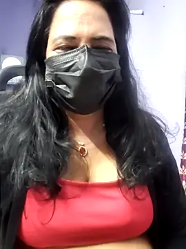 mallu-lover online show from October 17, 2025, 1:42 am