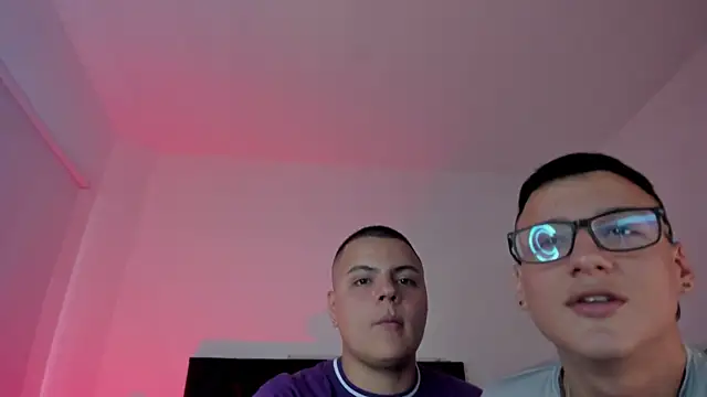 NoahLux online show from September 27, 2025, 5:52 pm