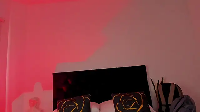 NoahLux online show from September 23, 2025, 6:59 pm