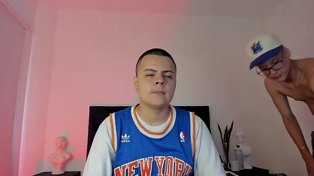 NoahLux online show from September 18, 2025, 8:12 pm