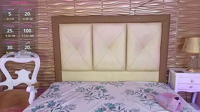 Snapshot of Miladiosa chatting on June 23, 2026, 12:25 pm Miladiosa online show from June 23, 2026, 12:25 pm