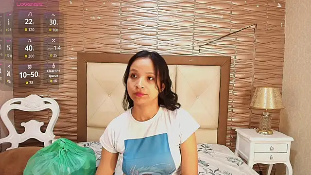 Miladiosa online show from May 8, 2026, 11:58 am