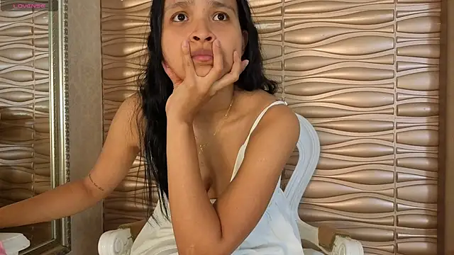 Snapshot of Miladiosa chatting on June 28, 2026, 12:22 pm Miladiosa online show from June 28, 2026, 12:22 pm