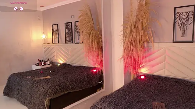 Snapshot of amy_miller1 chatting on November 17, 2025, 7:29 pm amy miller1 online show from November 17, 2025, 7:29 pm