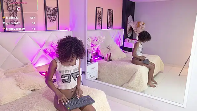 Snapshot of amy_miller1 chatting on November 9, 2025, 7:29 pm amy miller1 online show from November 9, 2025, 7:29 pm