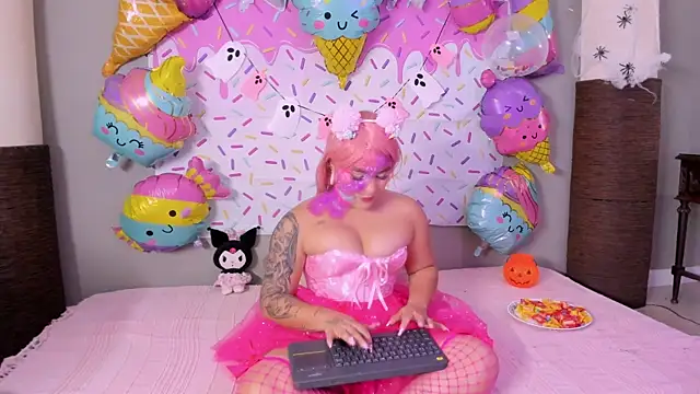 melody blossom  online show from October 31, 2025, 9:32 pm