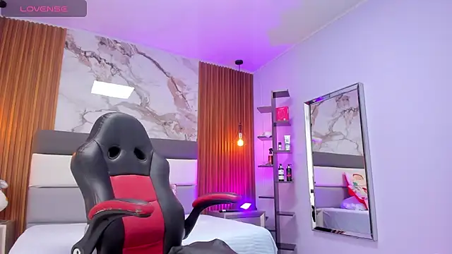 Snapshot of ROSIE_MOSS chatting on November 24, 2025, 7:25 pm ROSIE MOSS online show from November 24, 2025, 7:25 pm