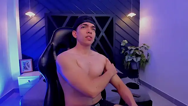 Snapshot of Eryonbradley chatting on September 27, 2025, 4:13 pm Eryonbradley online show from September 27, 2025, 4:13 pm