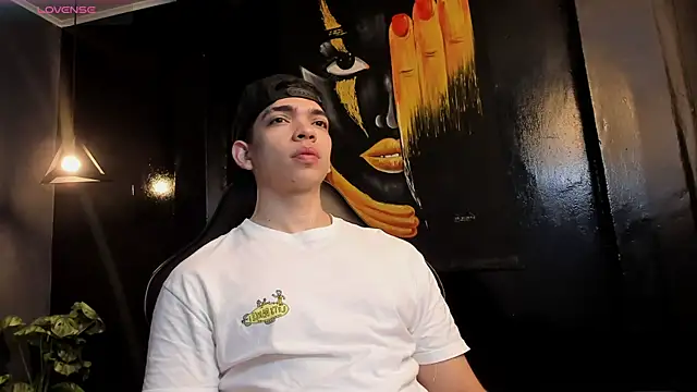 Snapshot of Eryonbradley chatting on November 3, 2025, 11:25 am Eryonbradley online show from November 3, 2025, 11:25 am