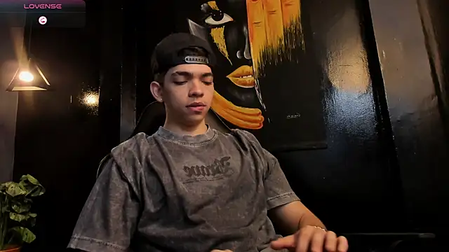 Snapshot of Eryonbradley chatting on November 22, 2025, 11:31 am Eryonbradley online show from November 22, 2025, 11:31 am