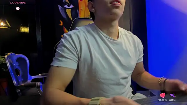 Snapshot of Eryonbradley chatting on September 24, 2025, 1:24 am Eryonbradley online show from September 24, 2025, 1:24 am