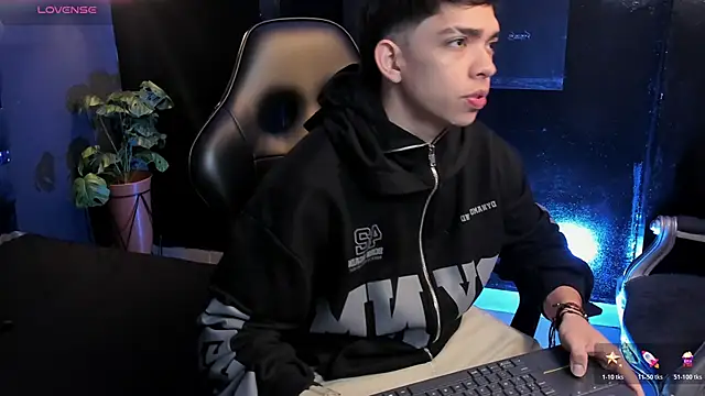 Snapshot of Eryonbradley chatting on November 7, 2025, 11:15 am Eryonbradley online show from November 7, 2025, 11:15 am