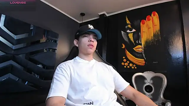 Snapshot of Eryonbradley chatting on October 16, 2025, 11:18 am Eryonbradley online show from October 16, 2025, 11:18 am