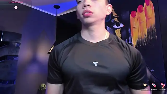 Snapshot of Eryonbradley chatting on September 11, 2025, 12:43 am Eryonbradley online show from September 11, 2025, 12:43 am