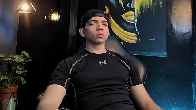 Snapshot of Eryonbradley chatting on November 18, 2025, 11:35 am Eryonbradley online show from November 18, 2025, 11:35 am