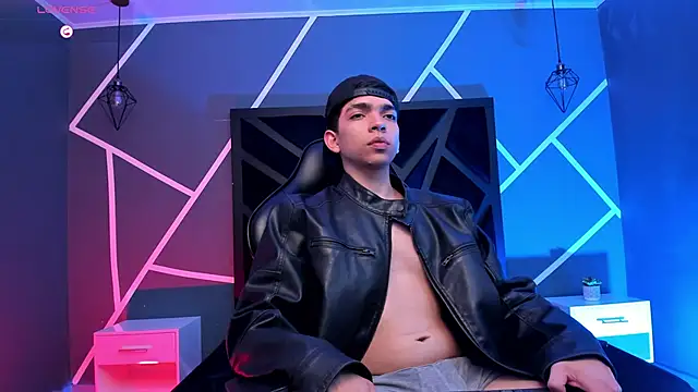 Snapshot of Eryonbradley chatting on December 13, 2025, 8:04 pm Eryonbradley online show from December 13, 2025, 8:04 pm