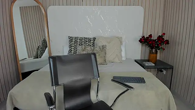 EmelyParker online show from March 20, 2026, 3:40 am