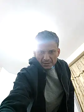 luislimafuego online show from November 17, 2025, 4:38 am