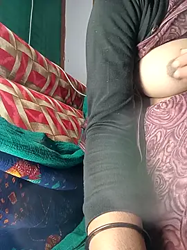 Snapshot of Sonam_pandeyji chatting on December 15, 2025, 1:28 pm Sonam pandeyji online show from December 15, 2025, 1:28 pm