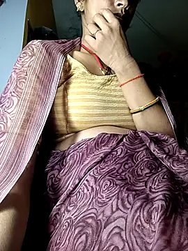 Snapshot of Sonam_pandeyji chatting on December 4, 2025, 6:40 pm Sonam pandeyji online show from December 4, 2025, 6:40 pm