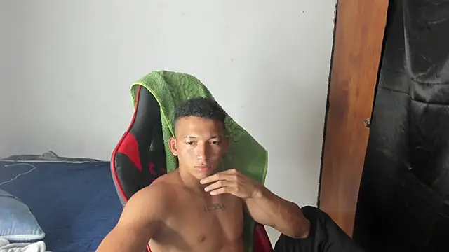 Snapshot of JuanchiT66 chatting on March 15, 2026, 3:35 am JuanchiT66 online show from March 15, 2026, 3:35 am