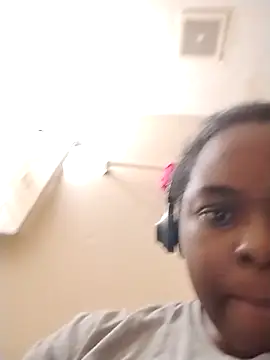 MsDomination90xh online show from December 16, 2025, 9:35 am