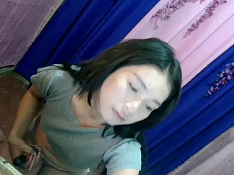 lovely bunnyy online show from October 1, 2025, 8:46 pm