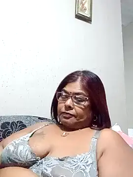 Snapshot of mileesha chatting on April 26, 2026, 7:11 pm mileesha online show from April 26, 2026, 7:11 pm