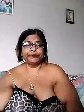 Snapshot of mileesha chatting on December 3, 2025, 8:25 am mileesha online show from December 3, 2025, 8:25 am