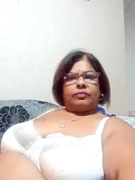 Snapshot of mileesha chatting on November 20, 2025, 6:30 pm mileesha online show from November 20, 2025, 6:30 pm