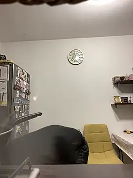 imooLoov online show from November 24, 2025, 7:58 pm