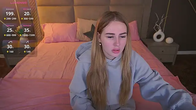 Snapshot of GabriellaJass chatting on November 18, 2025, 8:45 pm GabriellaJass online show from November 18, 2025, 8:45 pm