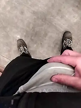 Snapshot of Axelitoc chatting on October 8, 2025, 9:55 am Axelitoc online show from October 8, 2025, 9:55 am