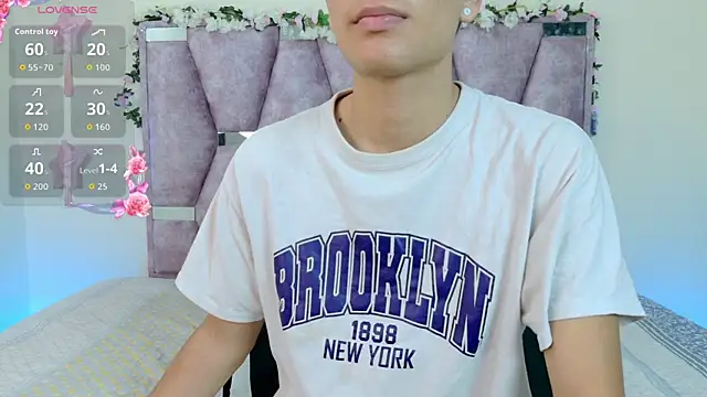 Snapshot of lana_and_liam_ chatting on November 18, 2025, 9:34 am lana and liam online show from November 18, 2025, 9:34 am