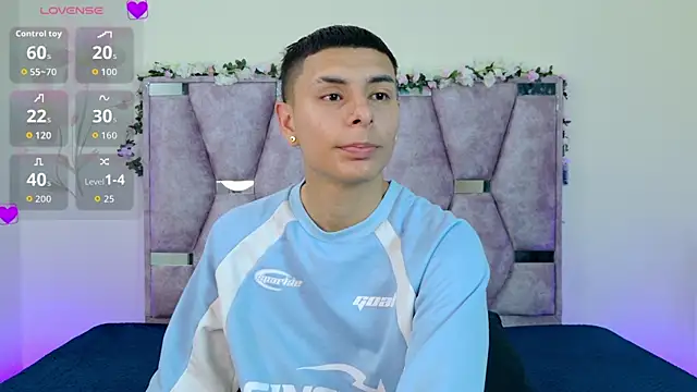 Snapshot of lana_and_liam_ chatting on November 14, 2025, 9:35 am lana and liam online show from November 14, 2025, 9:35 am