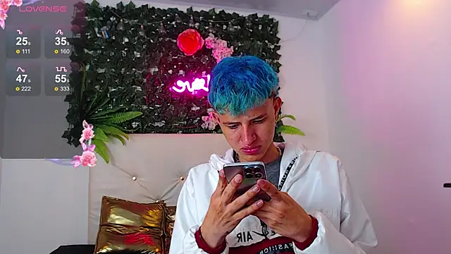 Snapshot of iam_lukas__ chatting on October 7, 2025, 3:51 am iam lukas online show from October 7, 2025, 3:51 am