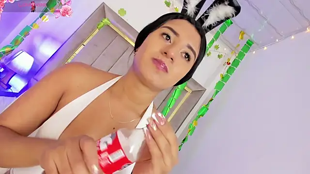 ScarlettVell online show from March 4, 2026, 8:49 pm