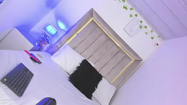 ScarlettVell online show from February 26, 2026, 7:14 pm