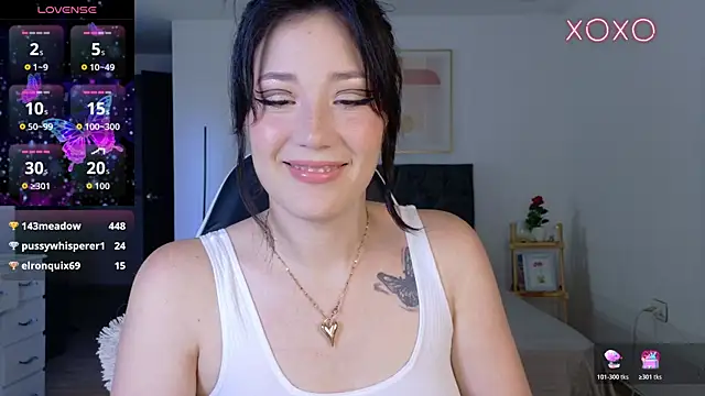 Eliih 01 online show from October 28, 2025, 2:56 am