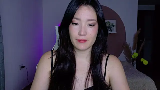Snapshot of Eliih_01 chatting on April 19, 2026, 3:29 am Eliih 01 online show from April 19, 2026, 3:29 am