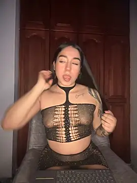 Snapshot of KaditaNavarro chatting on September 8, 2025, 10:53 pm KaditaNavarro online show from September 8, 2025, 10:53 pm