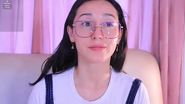 Ginevra esposito online show from November 4, 2025, 1:15 pm