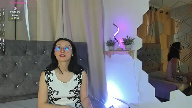 Snapshot of Ginevra_esposito chatting on July 15, 2026, 12:45 pm Ginevra esposito online show from July 15, 2026, 12:45 pm