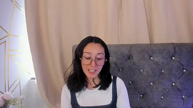 Snapshot of Ginevra_esposito chatting on August 5, 2026, 7:41 pm Ginevra esposito online show from August 5, 2026, 7:41 pm