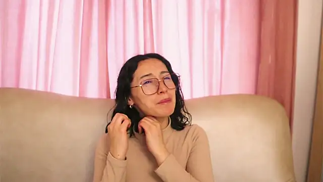 Snapshot of Ginevra_esposito chatting on May 22, 2026, 1:20 pm Ginevra esposito online show from May 22, 2026, 1:20 pm