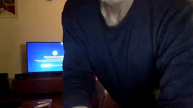 Snapshot of JF69100 chatting on February 6, 2026, 7:43 pm JF69100 online show from February 6, 2026, 7:43 pm