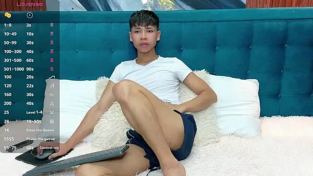 dilan 911 online show from December 17, 2025, 6:35 pm