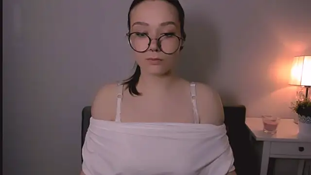 KatySensualy online show from April 28, 2026, 4:11 pm