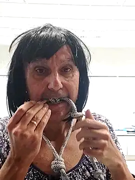 Snapshot of Emily_de_Carla chatting on October 23, 2025, 2:49 pm Emily de Carla online show from October 23, 2025, 2:49 pm