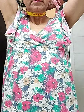 Snapshot of Emily_de_Carla chatting on November 18, 2025, 3:59 pm Emily de Carla online show from November 18, 2025, 3:59 pm